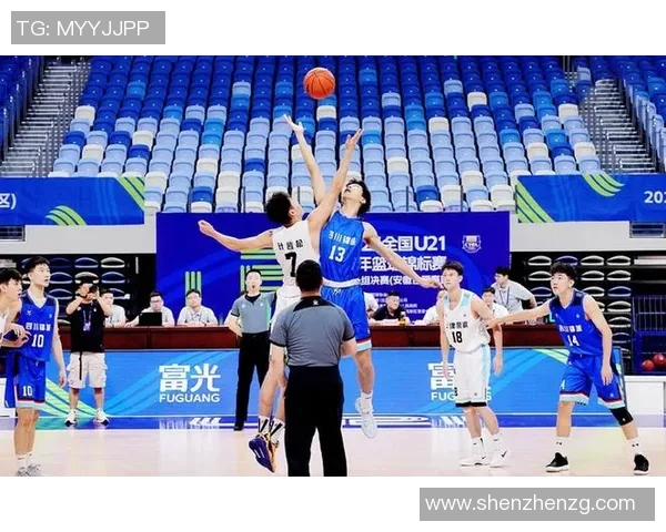 南京篮球队在全国锦标赛中的奋勇拼搏与辉煌成就全景回顾